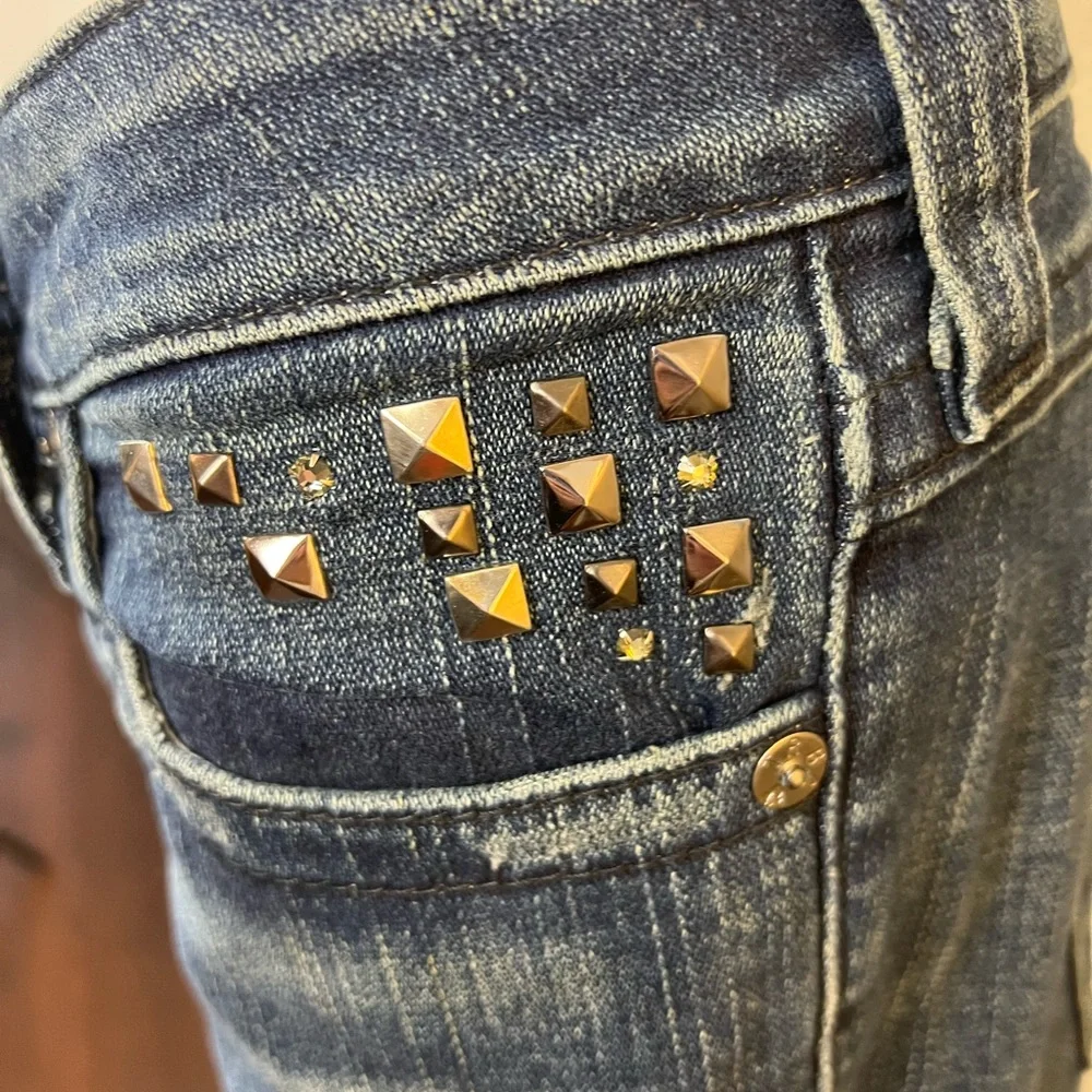 NWOT $229 True Religion Studded Pocket Flap Flare Joey Jeans - Picture 5 of 11